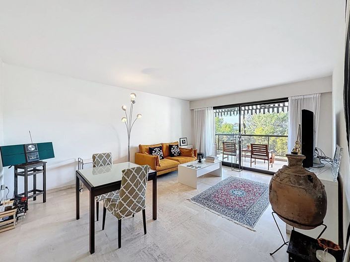 Image No.2-Appartement de 2 chambres à vendre à Cannes