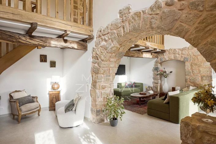 Image No.6-6 Bed House for sale