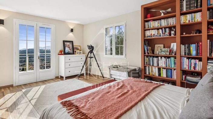 Image No.7-4 Bed House for sale