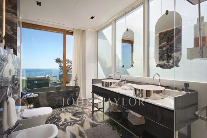 Image No.17-4 Bed Apartment for sale