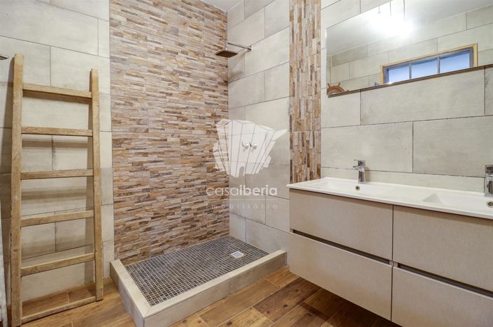 Image No.14-3 Bed House for sale