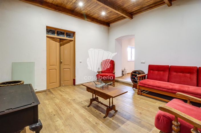 Image No.18-3 Bed House for sale