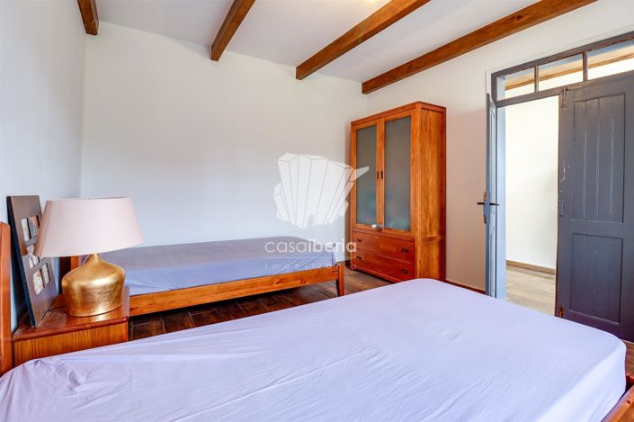 Image No.6-3 Bed House for sale