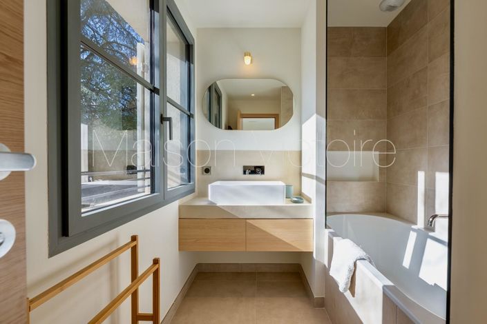 Image No.14-5 Bed House for sale