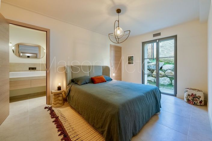 Image No.15-5 Bed House for sale