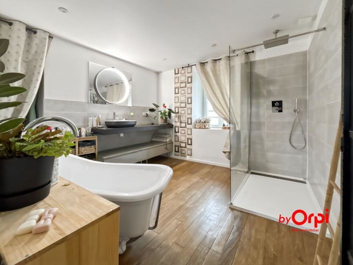 Image No.14-3 Bed House for sale