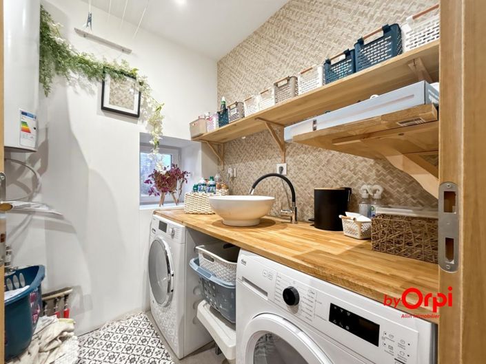 Image No.15-3 Bed House for sale