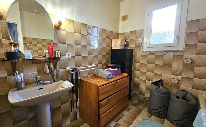 Image No.11-5 Bed House for sale