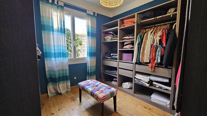 Image No.13-5 Bed House for sale