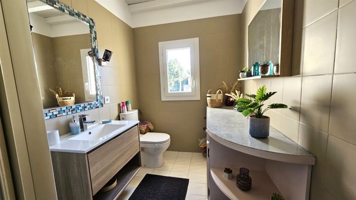 Image No.22-5 Bed House for sale