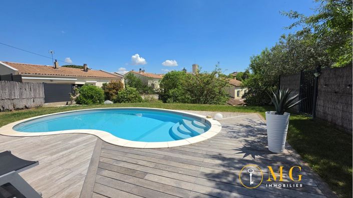 Image No.24-5 Bed House for sale
