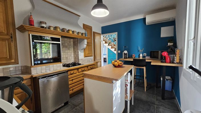 Image No.6-5 Bed House for sale