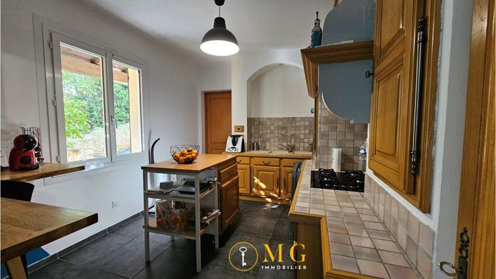 Image No.9-5 Bed House for sale