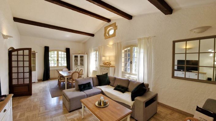 Image No.5-5 Bed House for sale