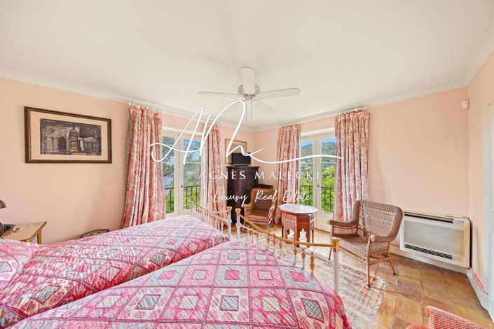 Image No.17-7 Bed House for sale