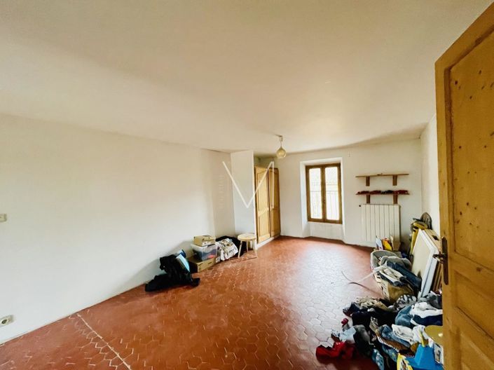 Image No.12-4 Bed House for sale