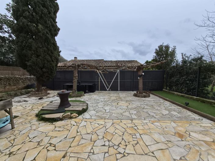 Image No.15-4 Bed House for sale