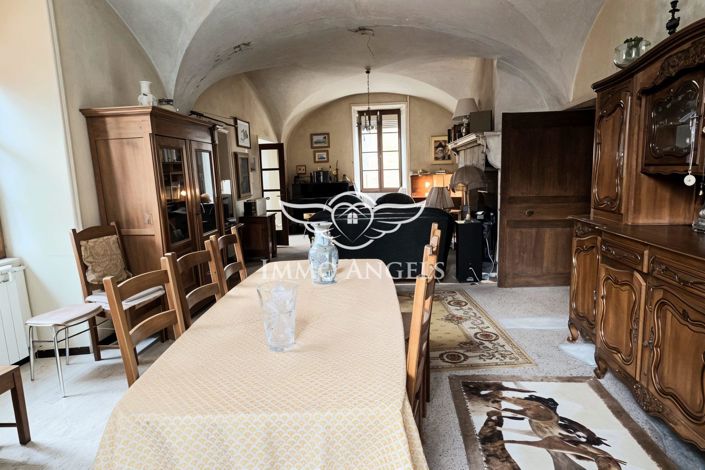 Image No.8-4 Bed House for sale