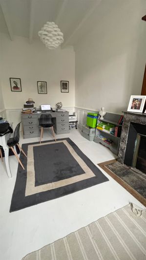 Image No.11-7 Bed House for sale