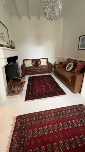 Image No.13-7 Bed House for sale