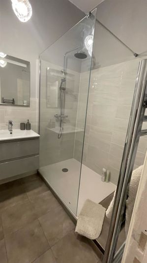 Image No.8-7 Bed House for sale