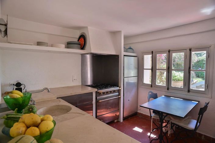 Image No.16-7 Bed House for sale