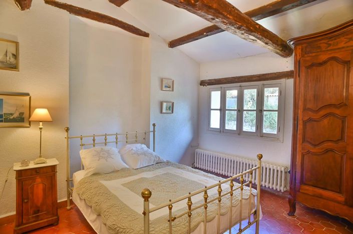 Image No.18-7 Bed House for sale