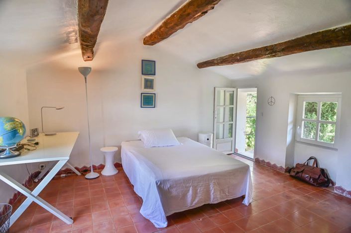 Image No.25-7 Bed House for sale