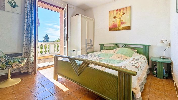 Image No.13-3 Bed House for sale