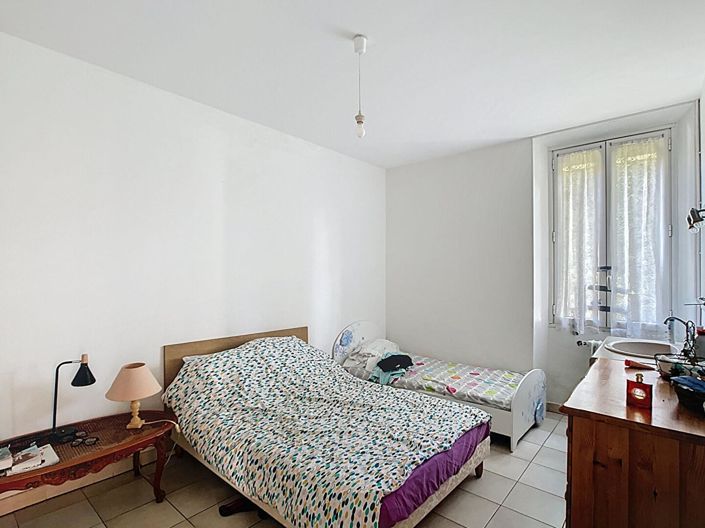 Image No.22-5 Bed House for sale