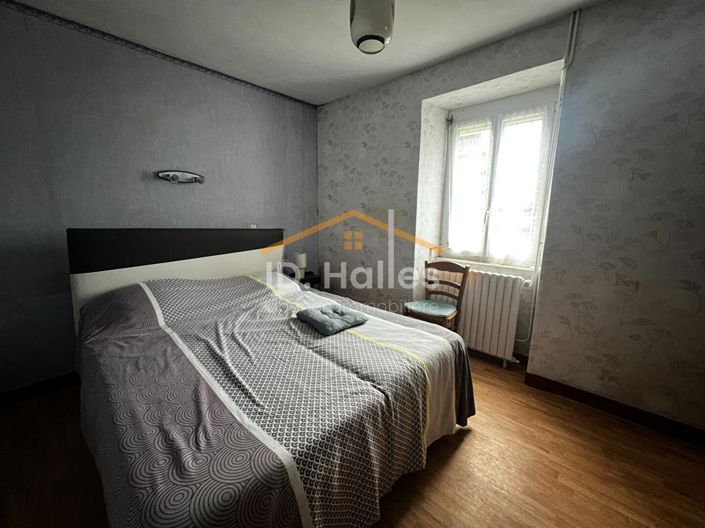 Image No.3-Maison de 2 chambres à vendre à Livré-la-Touche