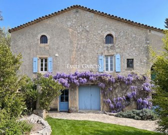 1 - Gard, House