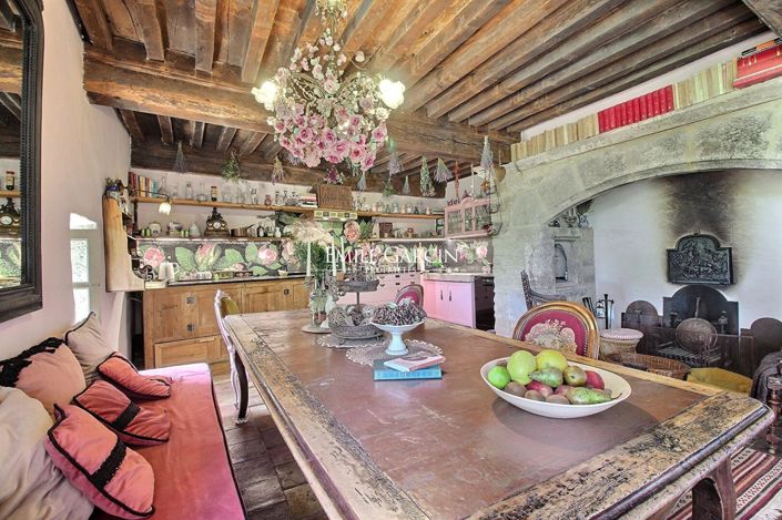 Image No.6-6 Bed House for sale