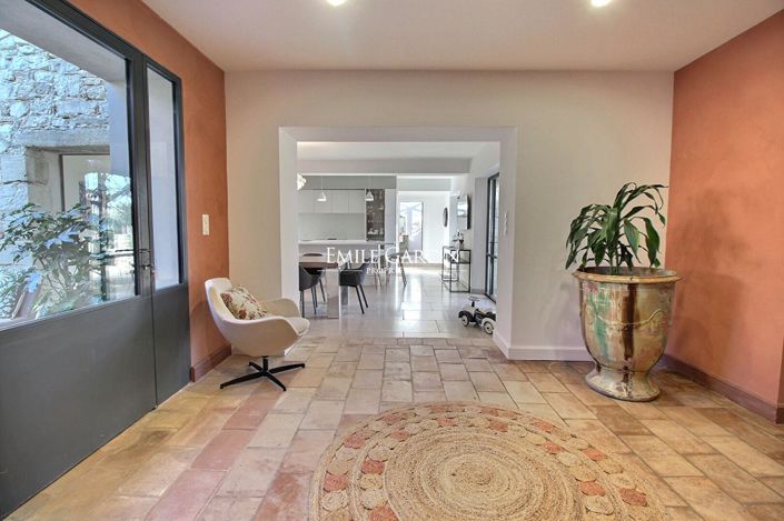 Image No.16-5 Bed House for sale