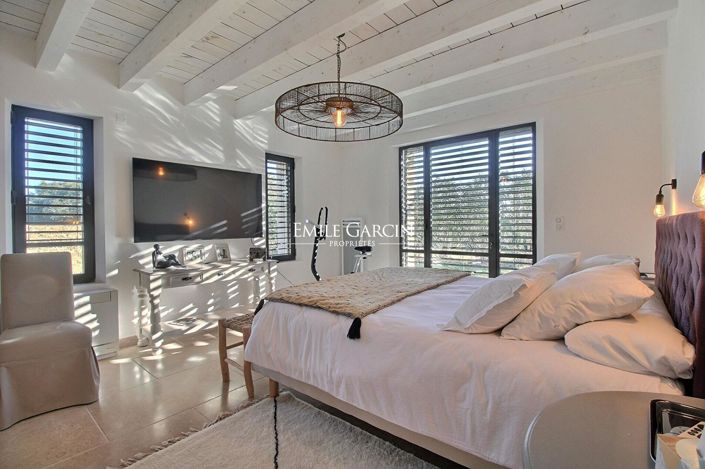 Image No.18-5 Bed House for sale