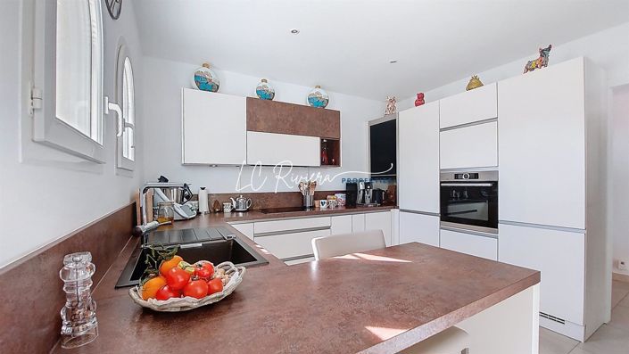 Image No.4-3 Bed House for sale