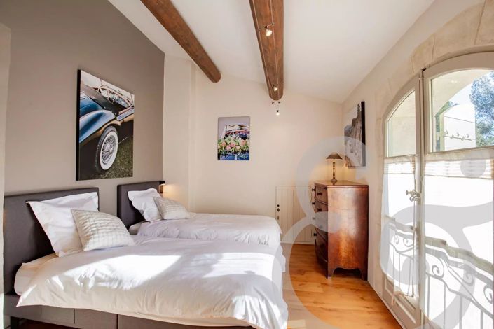 Image No.16-6 Bed House for sale