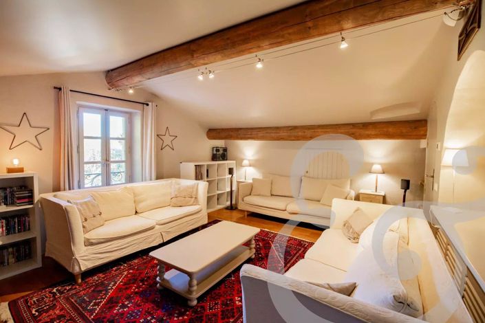 Image No.19-6 Bed House for sale