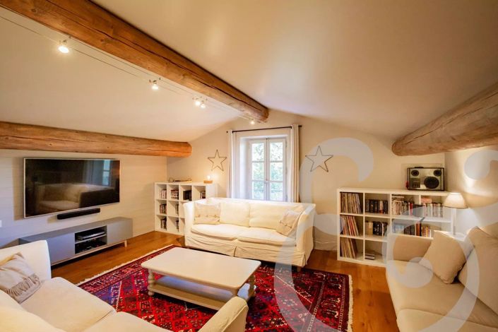 Image No.20-6 Bed House for sale