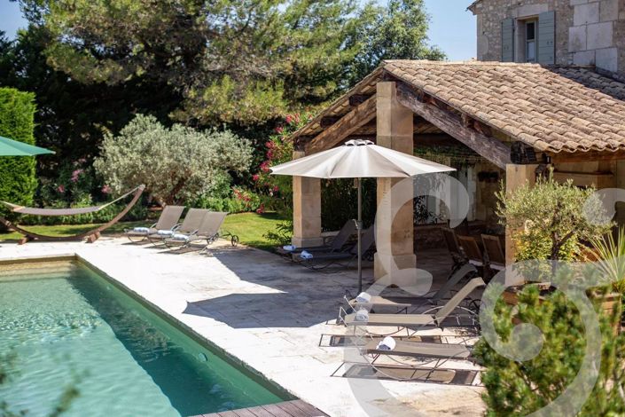 Image No.9-6 Bed House for sale