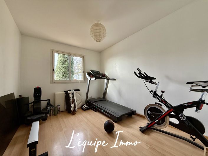 Image No.10-4 Bed House for sale