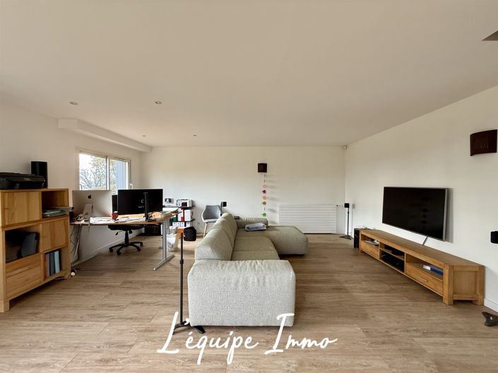 Image No.15-4 Bed House for sale