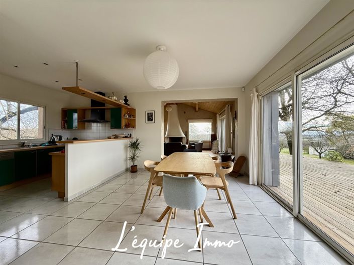 Image No.4-4 Bed House for sale