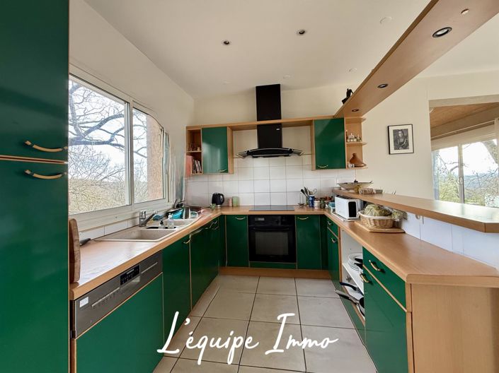 Image No.6-4 Bed House for sale