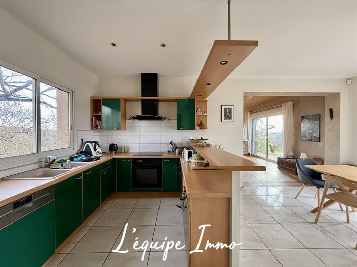 Image No.6-4 Bed House for sale