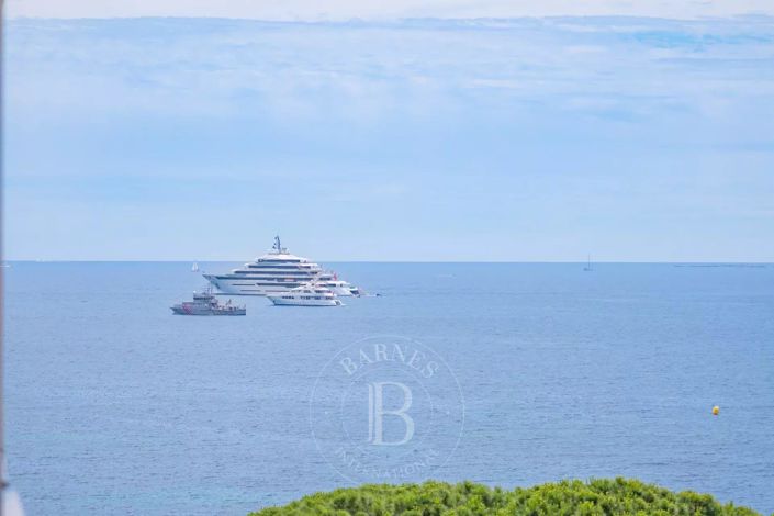 Image No.10-3 Bed Apartment for sale