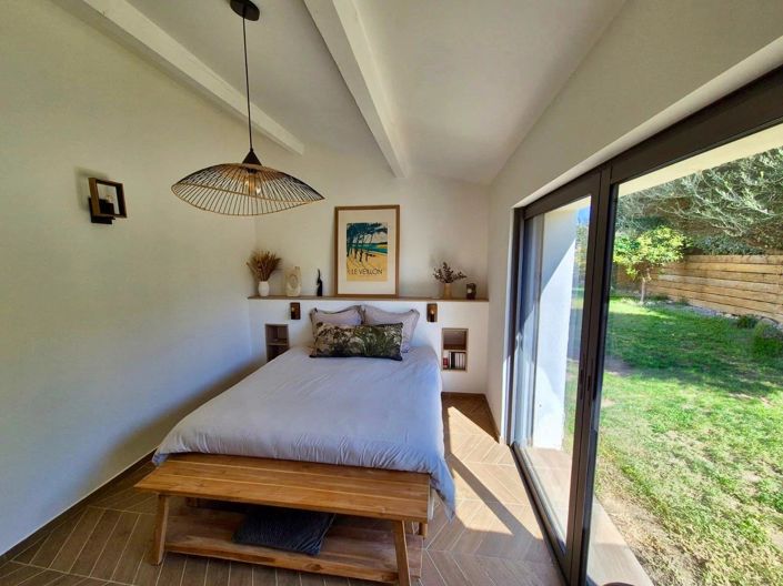 Image No.6-4 Bed House for sale