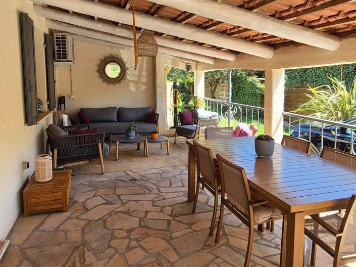 Image No.9-4 Bed House for sale