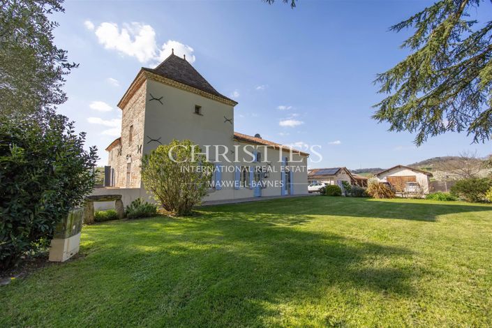 Image No.10-10 Bed House for sale