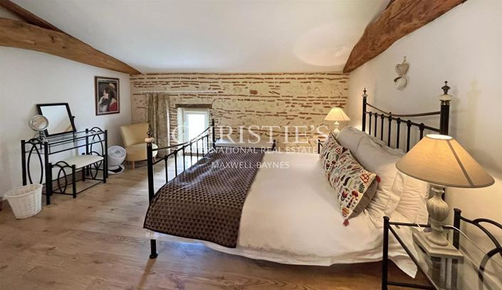 Image No.13-10 Bed House for sale